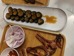 -乡村馕坑肉·烧烤·新疆菜·本地人更爱吃(阿勒泰首店)