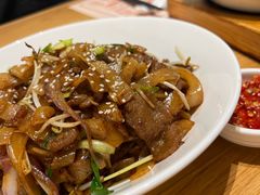 干炒牛河-顺风汤馆·广府粤菜(江宸天街店)