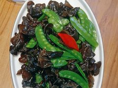 -俭寨大盘鸡·手抓肉·烧烤新疆菜(乌苏路店)