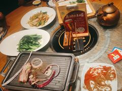 -娜仁图雅蒙古美食村(33小镇店)