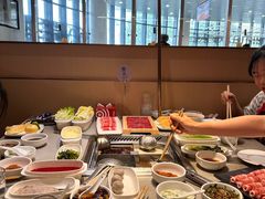 -海底捞火锅(新松江路生日主题店)