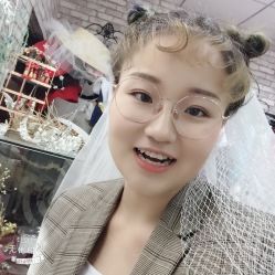 -施华洛婚纱摄影会所(范阳中路店)