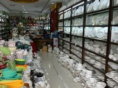 店铺环境大概都这样-南泰百货批发市场