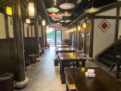 -聚汇三少·龙虾·中餐厅(莫邪路新天地店)