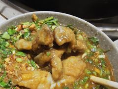 -肖肖酸萝卜鱼火锅(总店)