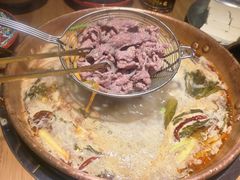 -洱火云南酸菜牛肉火锅(石景山当代商城店)
