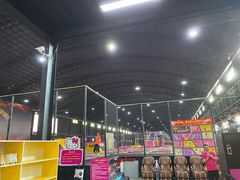 -嘿哟动霸CHUA·新潮玩运动娱乐中心·蹦床滑冰团建乐园
