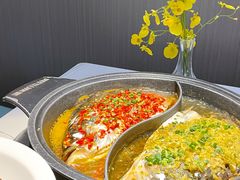 -阿瓦山寨·湘菜现炒·剁椒鱼头王(咸阳总店)