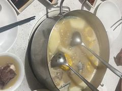 -肥仔文澳门猪骨煲(南京西路店)