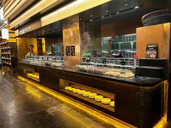 -钱小奴海鲜自助黑金店(杭州滨江龙湖店)