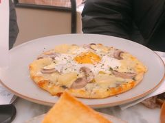 松露鸡蛋蘑菇披萨-nata&bica(松江大学城店)