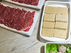 -左庭右院鲜牛肉火锅(浦江欢乐颂店)