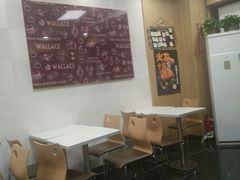 大堂-华莱士·全鸡汉堡(沧源店)