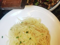 -老唐三下锅 ·张家界地标美食(溪布街店)