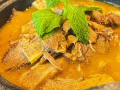 酸木瓜炖牛腩-半山腰·云南菜(侨福芳草地店)