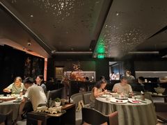 -左庭右院鲜牛肉火锅黑金店(陆家嘴中心店)