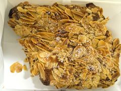 杏仁可颂-LANLIZI BAKERY(COSMO店)