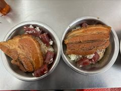 香肠糯米扣肉饭-梁阿婆廿年老牌扣肉糯米饭