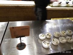 -雍和会海鲜姿造自助(湖东路店)