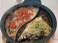 -阿瓦山寨·湘菜现炒·剁椒鱼头王(咸阳总店)
