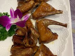 石岐乳鸽-轩记海鲜餐厅·四十五年老字号·经典粤菜(西区彩虹店)