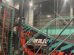 -极限PLAY运动娱乐新世界·团建派对潮玩休闲馆·室内蹦极高空游乐园