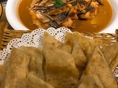 -阿三鱼头泡饼·家常菜