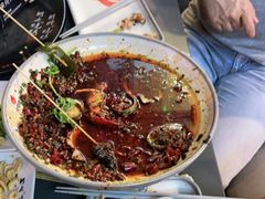 -何师烧烤·香辣蟹·川菜·30年老品牌(太古里旗舰店)