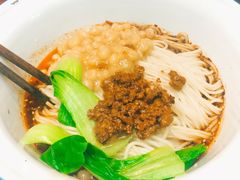 -东三里屯豌杂面