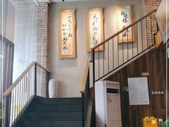 -呷佬·长沙手工米粉(金沙江路店)