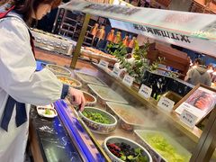 自助取餐区-汉江山料理级自助烤肉黑金冠(周口好吃城店)