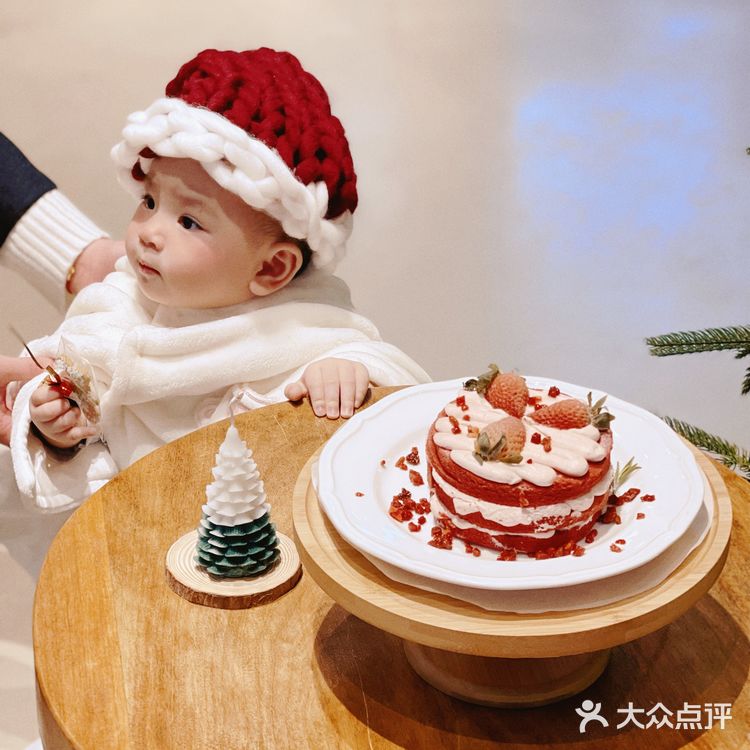 广州探店 ｜Un:no coffee·韩风咖啡馆 ｜圣诞必去