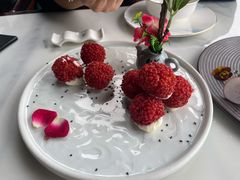 杨梅鳕鱼球-柳莺湖上·湖景餐厅·江南菜(西湖店)