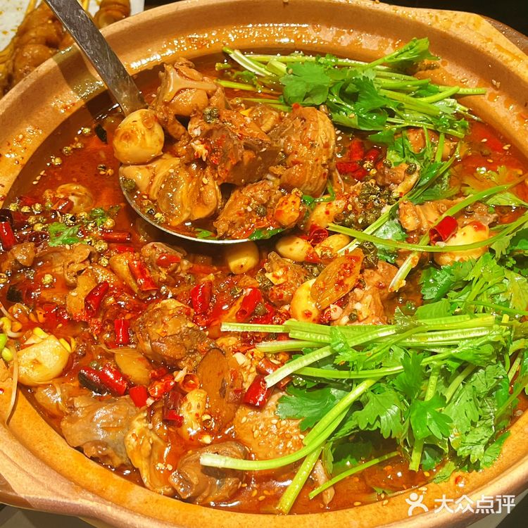 看欧洲杯,吃烧烤,美滋滋~