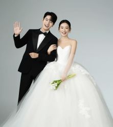 -雪中彩影婚纱摄影·微光艺术中心