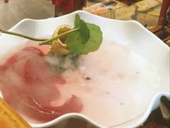 -老牌坊云南鱼豆花火锅(爱建店)