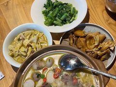 -头上红煨盐鸡·非遗院子餐厅