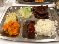 -上海市位育初级中学