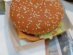 -麦当劳(展览馆店)