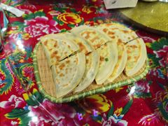-闯关东东北农家菜(崂山石老人店)