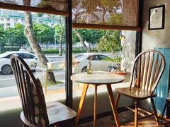 靠窗位-251#coffee roasters(沿河东路店)