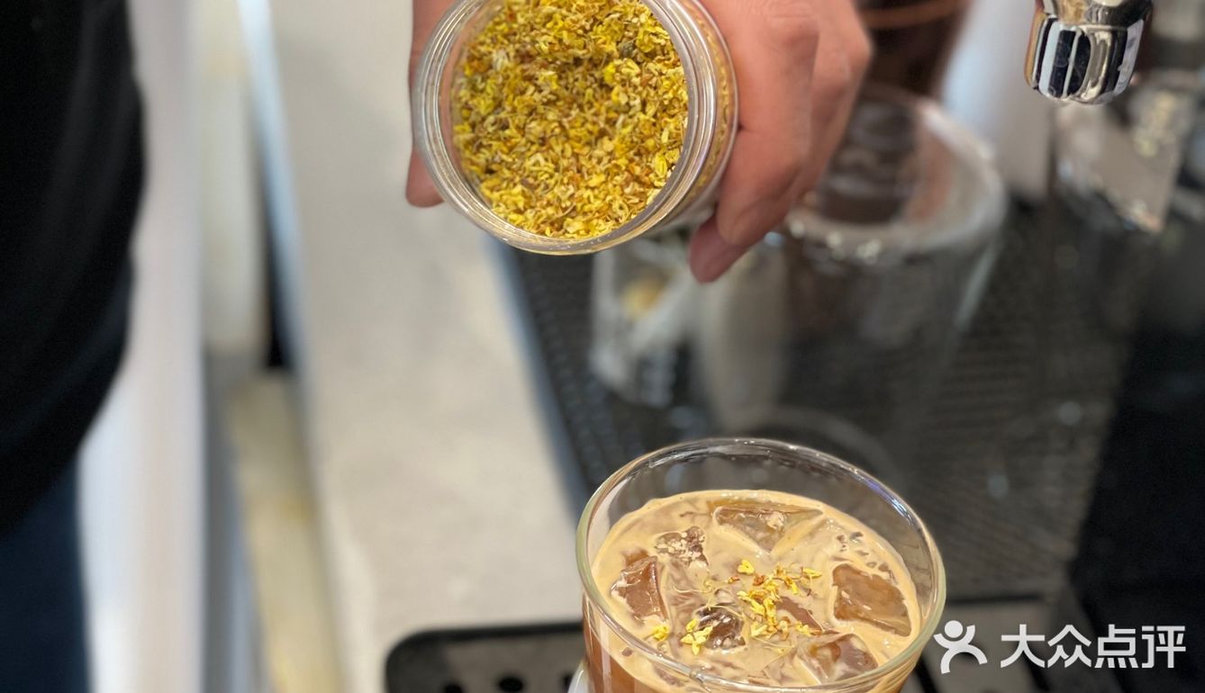 江边的甜品下午茶
