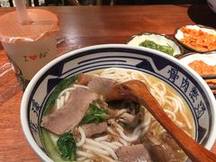 -鑫花溪牛肉米粉(东环大润发店)