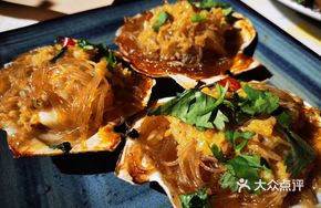 Braised Scallop with Vermicelli and Garlic