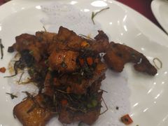 -侬佳蒸菜馆(听潮店)