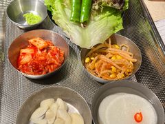 -蚂蚁洞·烤肉大营地(上海静安大悦城店)