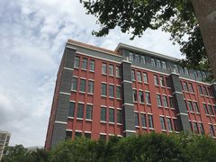 -上海市惠民中学