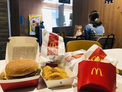 -麦当劳(杨林得来速店)
