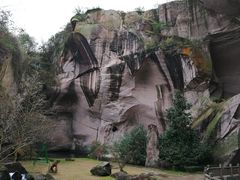 -伍山石窟
