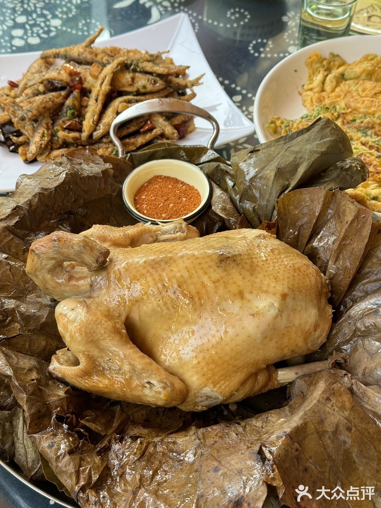 骑车逛十里画廊正好过来吃顿饭，景色不错，饭店也干净